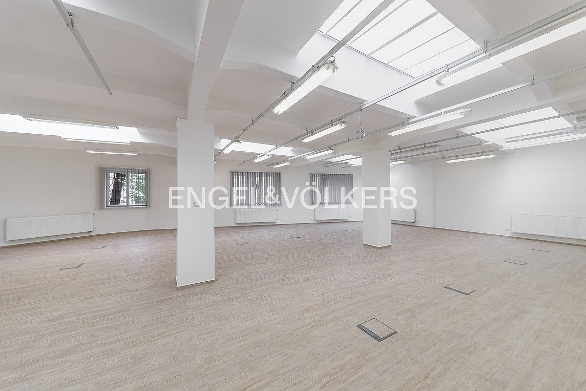 Pronájem kanceláře 333 m²