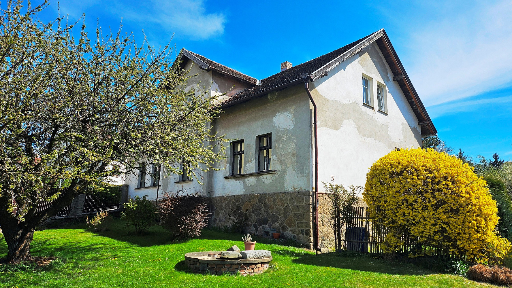 Prodej domu 161 m² s pozemkem 625 m² – pohled 2
