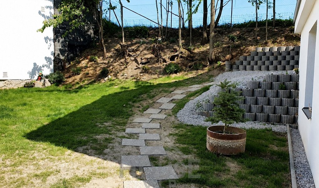 Prodej domu 211 m² s pozemkem 374 m², Všestary – náhled fotky 12