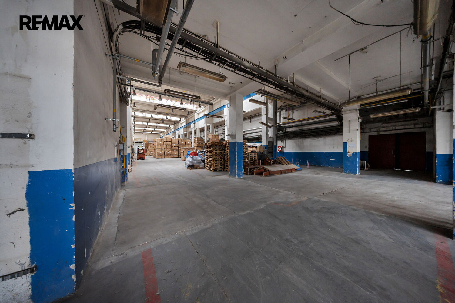 Pronájem skladovacích prostor 3 200 m² – fotografie 3