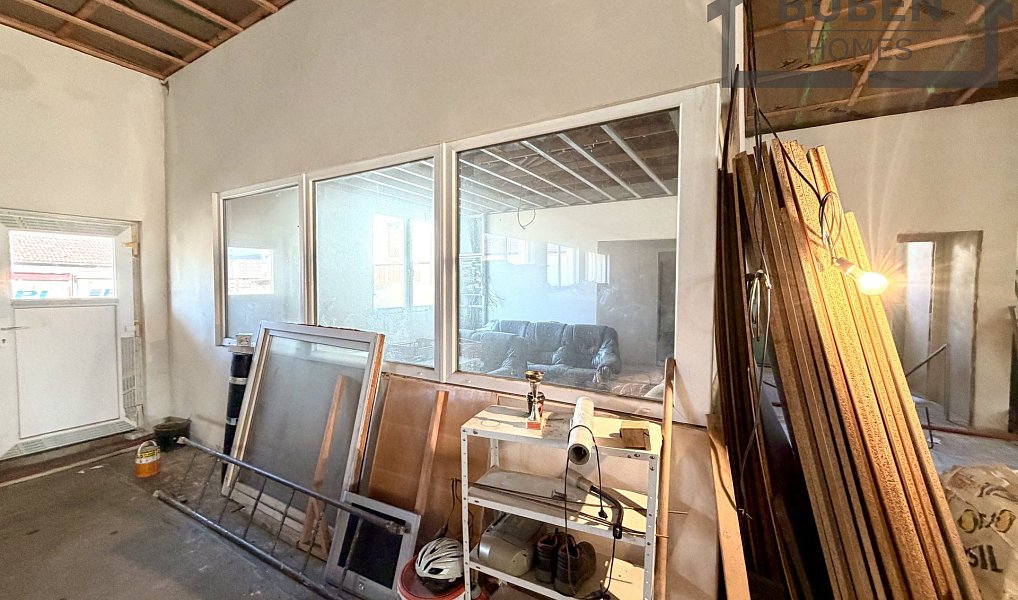 Prodej obchodních prostor 1 200 m², Planá – náhled fotky 19
