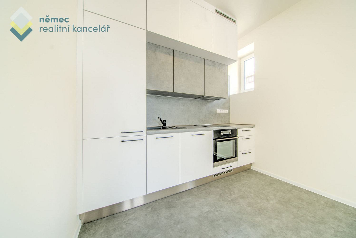 Pronájem bytu 2+kk 39 m² – fotografie 2