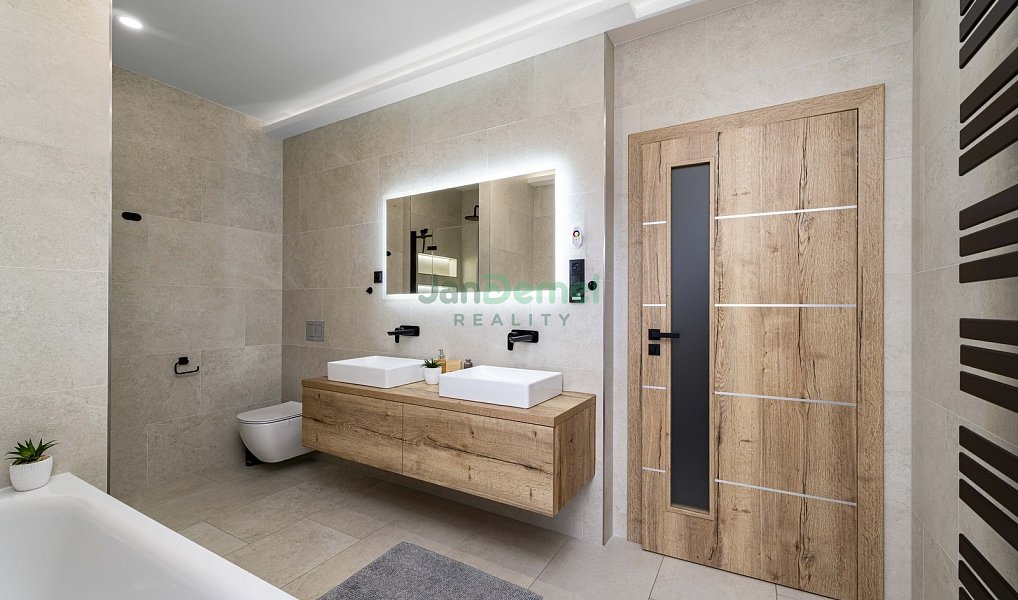 Prodej domu 199 m² s pozemkem 1 598 m², Píšť – náhled fotky 27