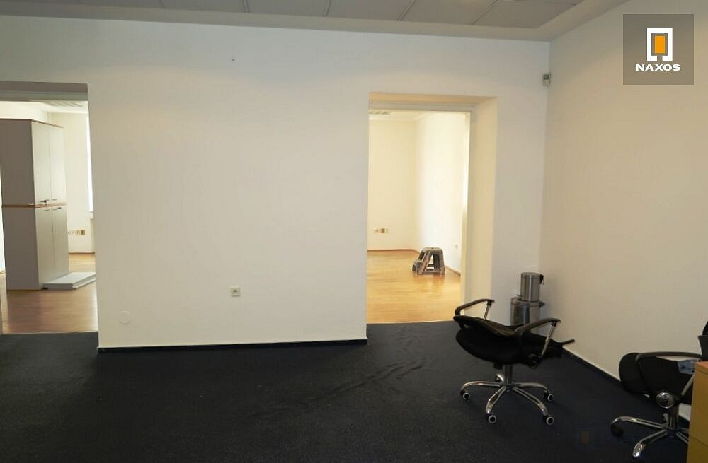 Pronájem kanceláře 170 m² – fotografie 2