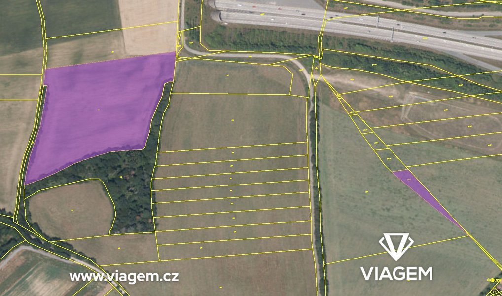 Prodej pole 17 848 m², Praha – náhled fotky 8