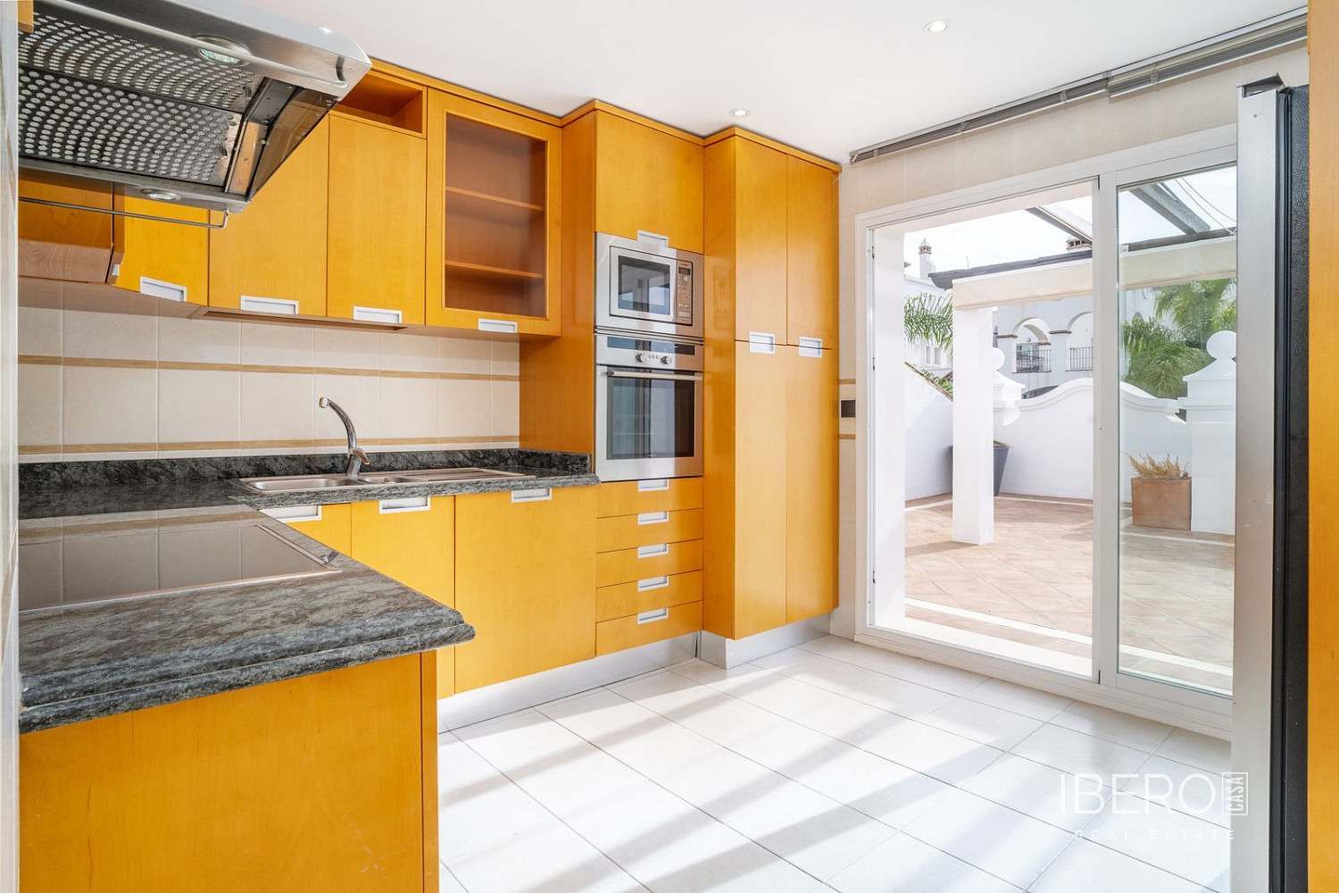 Prodej bytu 3+kk 158 m² – pohled 4