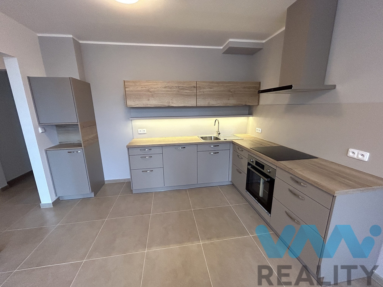 Pronájem bytu 3+kk 64 m² – fotografie 3
