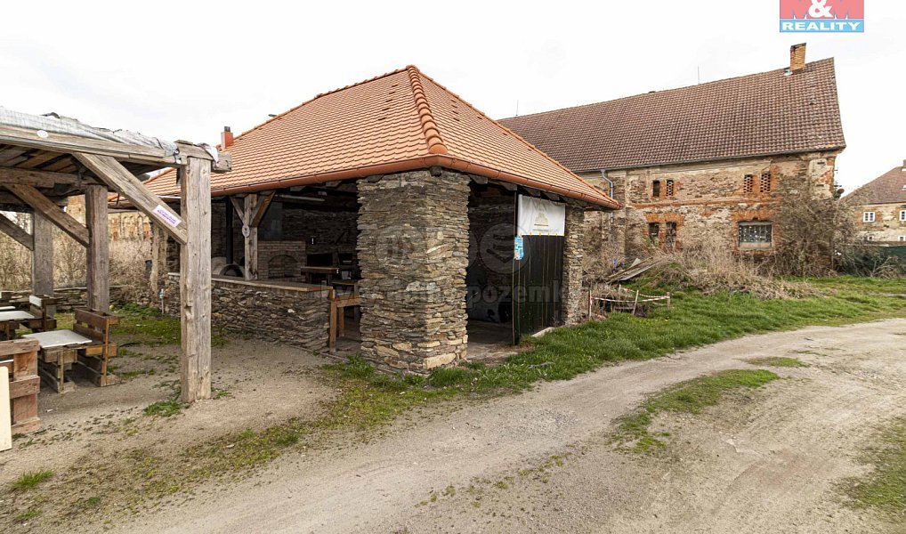 Prodej ubytovacího objektu 983 m², Žáky – náhled fotky 19
