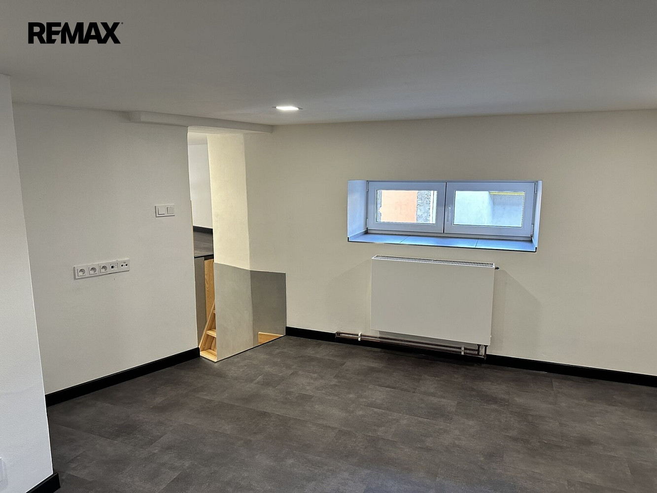 Prodej kanceláře 41 m² – fotografie 3