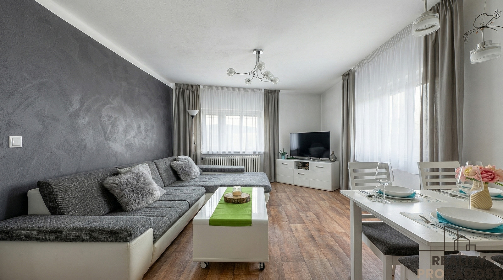 Prodej domu 200 m² s pozemkem 1 688 m² – fotografie 2