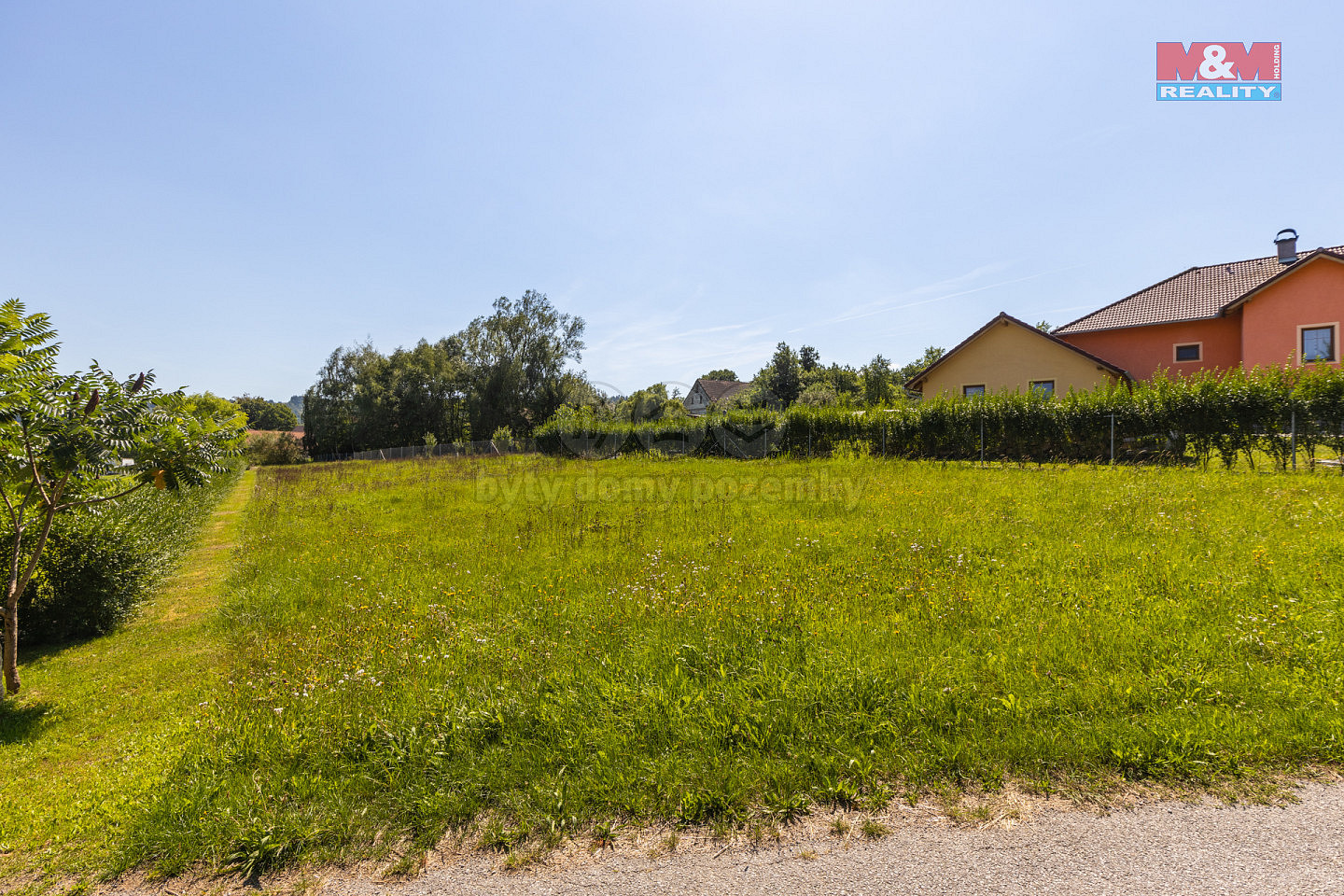 Prodej stavebního pozemku 1 240 m² — photo 2