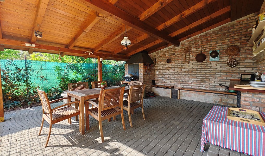Prodej domu 224 m² s pozemkem 816 m², Nový Vestec – náhled fotky 18