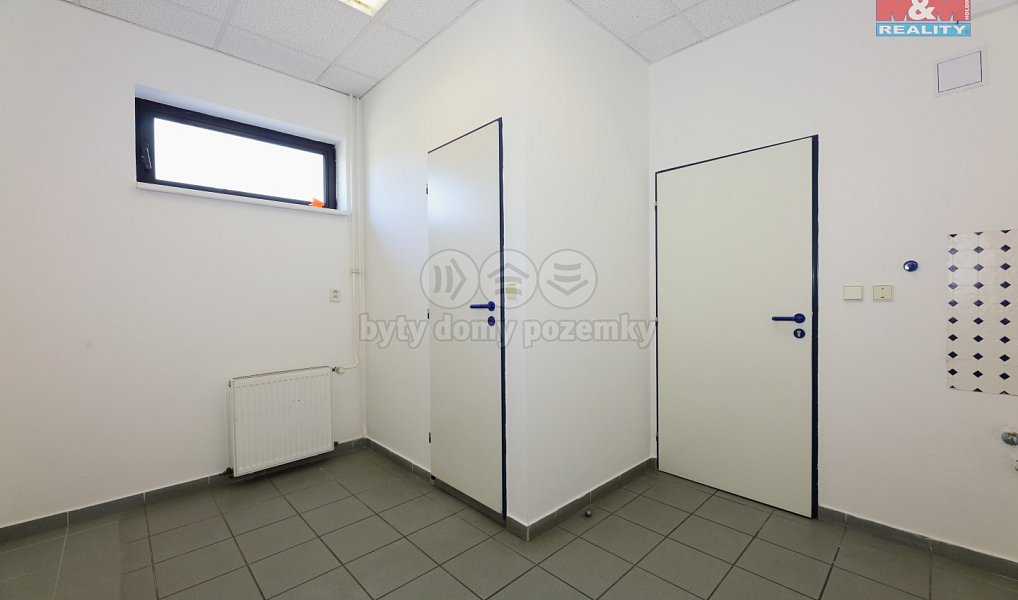 Pronájem obchodních prostor 607 m², Staré Město – náhled fotky 7