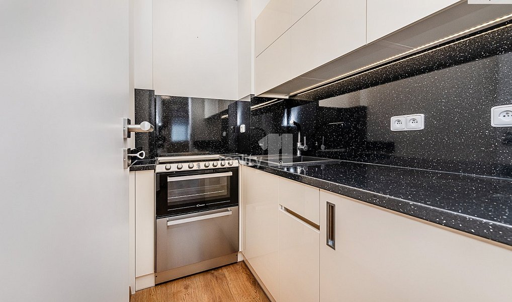 Pronájem kanceláře 48 m², Praha – náhled fotky 3