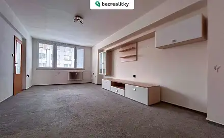 Prodej bytu 2+1 66 m², Na Bezděkově, Benešov