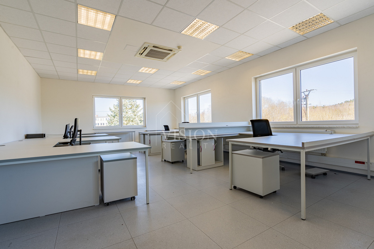 Pronájem kanceláře 118 m² – fotografie 3