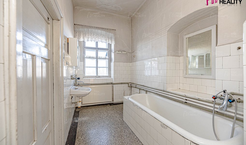 Prodej domu 909 m² s pozemkem 969 m², Nové Město nad Metují – náhled fotky 12