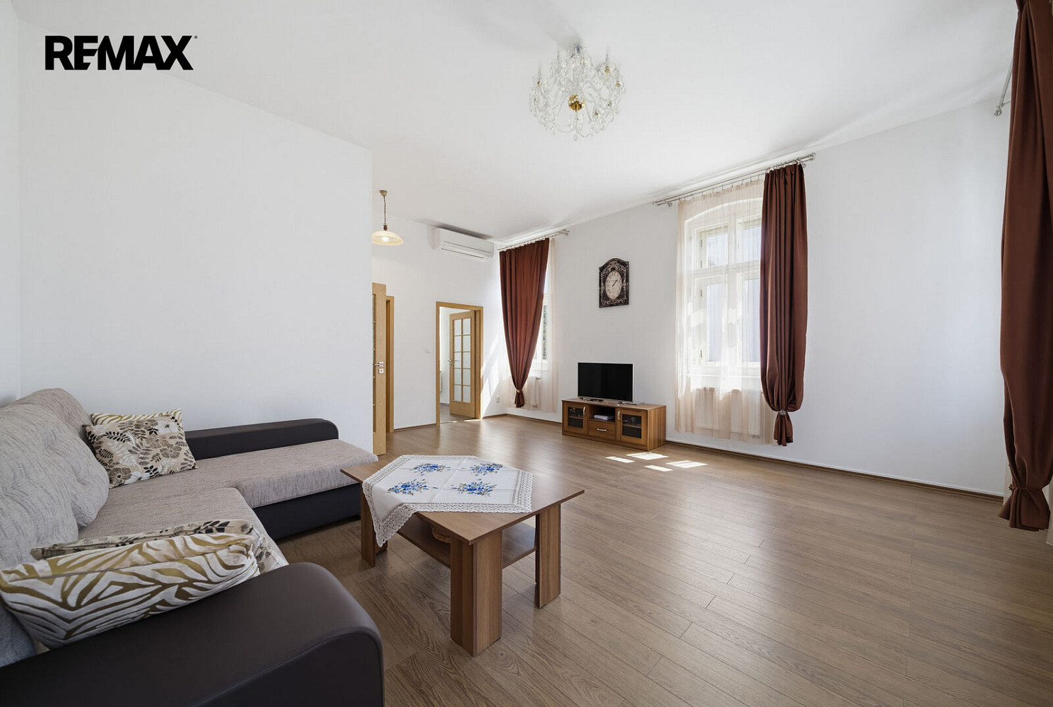 Prodej ubytovacího objektu 350 m² – fotografie 3