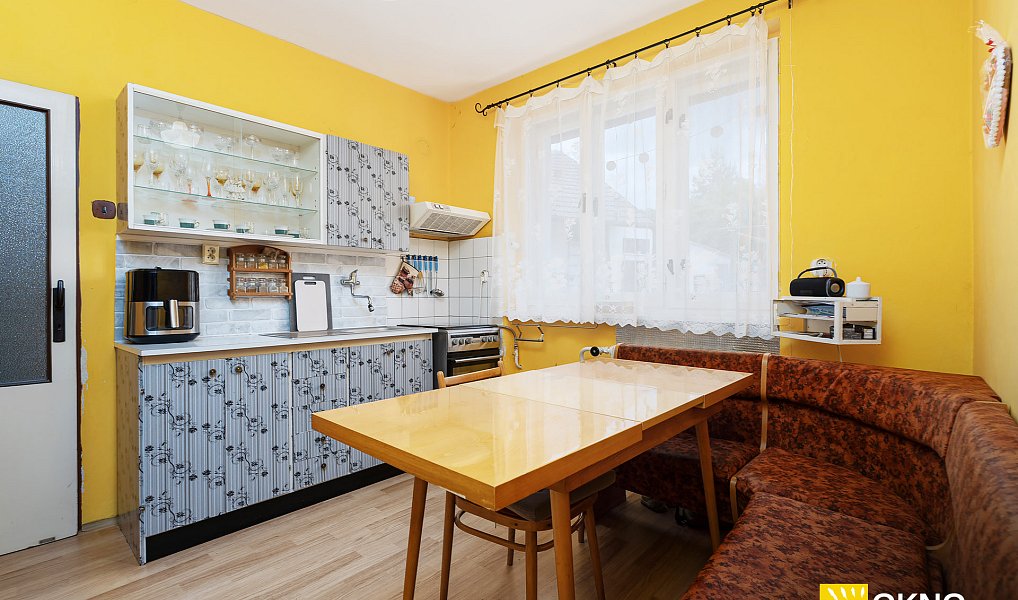 Prodej domu 180 m², Kojátky – náhled fotky 8