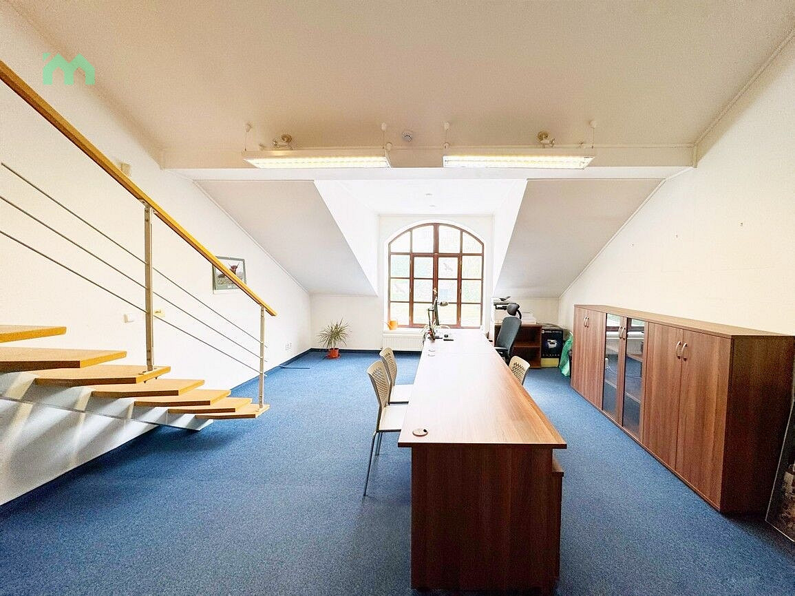 Pronájem kanceláře 100 m² – fotografie 5