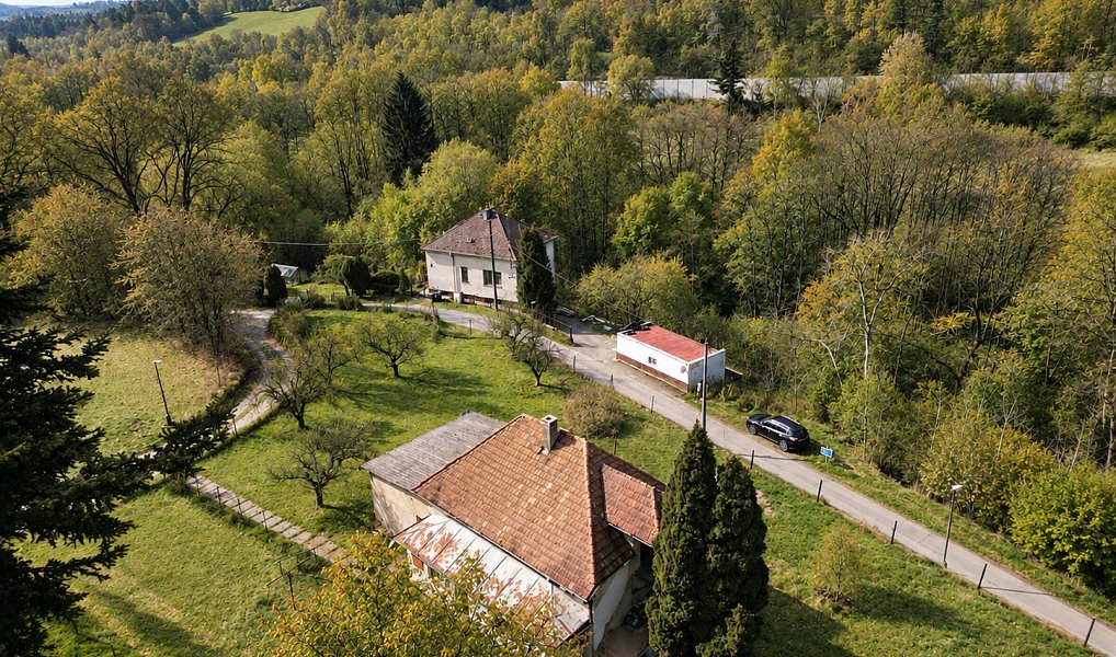 Prodej stavebního pozemku 2 100 m², Mnichovice – náhled fotky 4