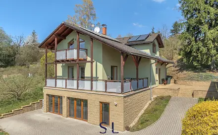 Prodej domu 363 m² s pozemkem 3 239 m², Turnov - Pelešany, okres Semily