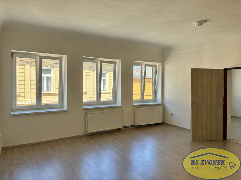 Pronájem bytu 2+kk 63 m² – fotografie 4