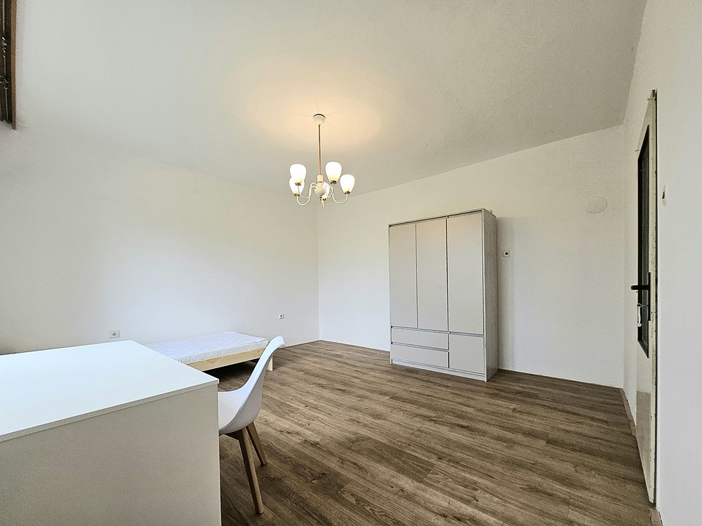 Pronájem bytu 4+1 104 m² – fotografie 5