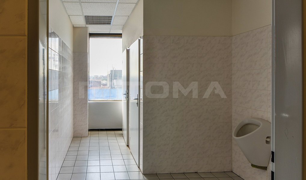 Pronájem kanceláře 170 m², Praha – náhled fotky 17