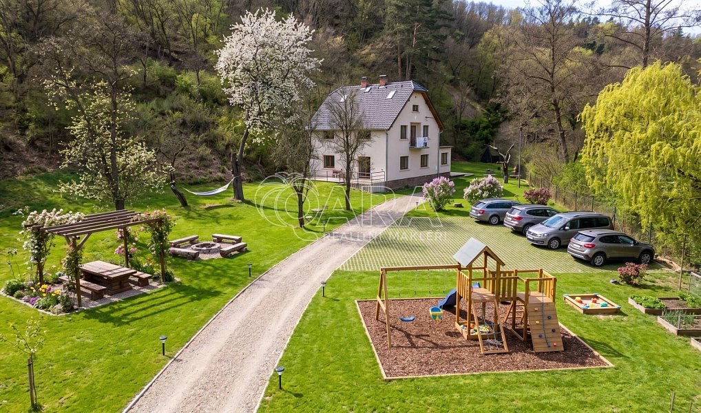 Prodej bytu 3+1 91 m², Beroun – náhled fotky 31