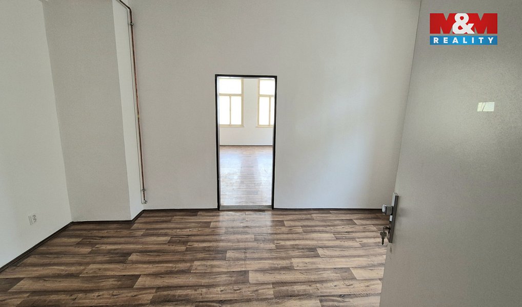 Pronájem kanceláře 41 m², Kladno – náhled fotky 9