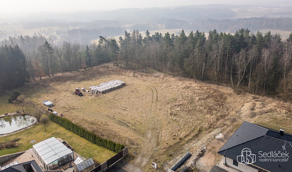 Prodej stavebního pozemku 1 994 m², Nová Role – náhled fotky 8