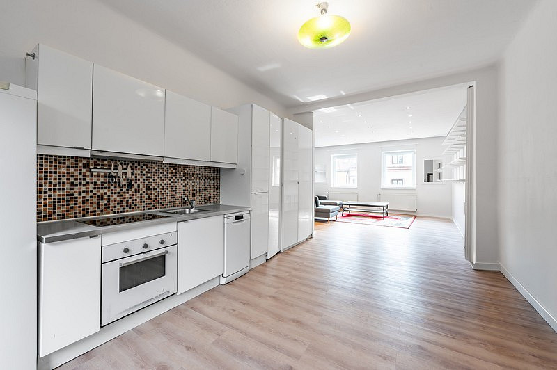 Pronájem domu 200 m² s pozemkem 140 m² – fotografie 2