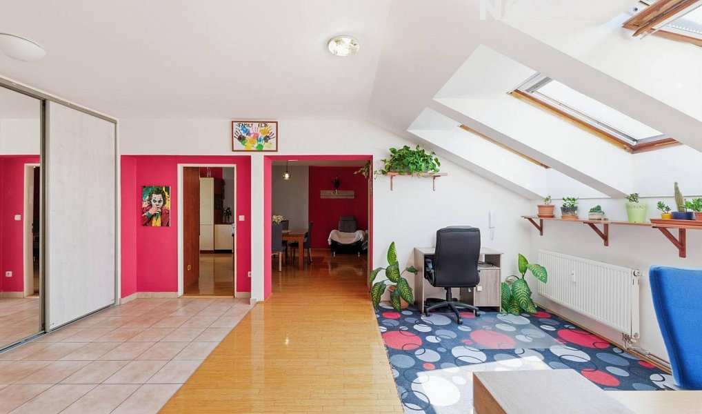Prodej bytu 3+kk 109 m², Chvaletice – náhled fotky 10