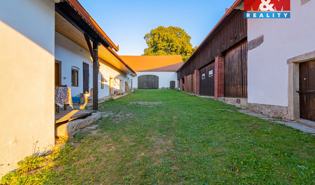 Prodej domu 245 m² s pozemkem 13 625 m², Žirovnice – náhled fotky 30
