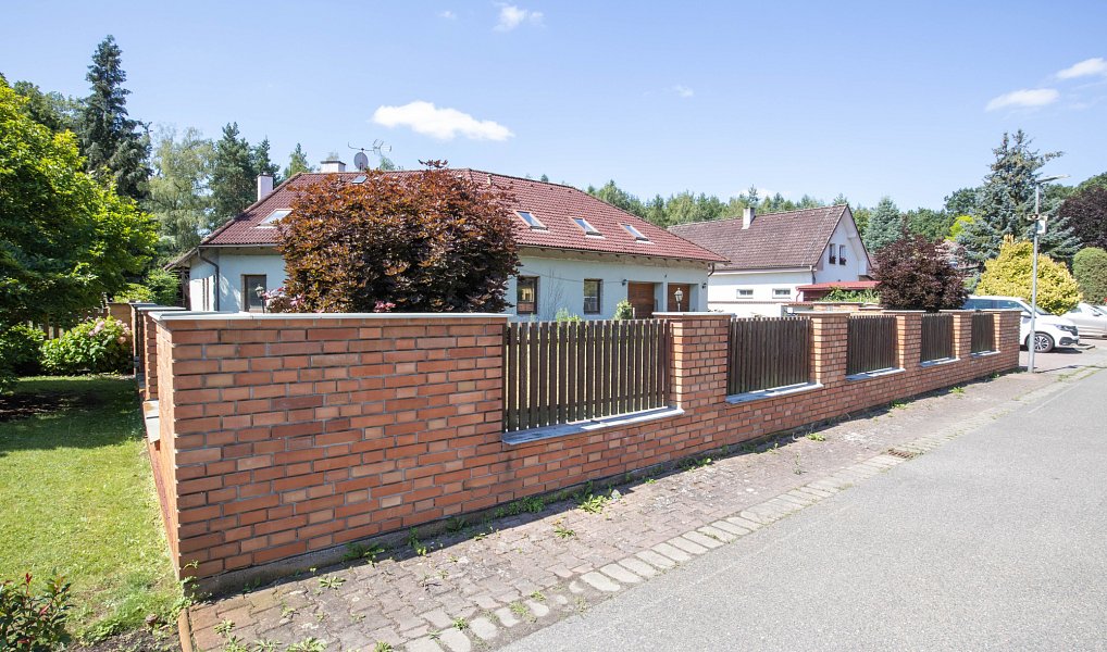 Prodej domu 400 m² s pozemkem 1 764 m², Sezemice – náhled fotky 4