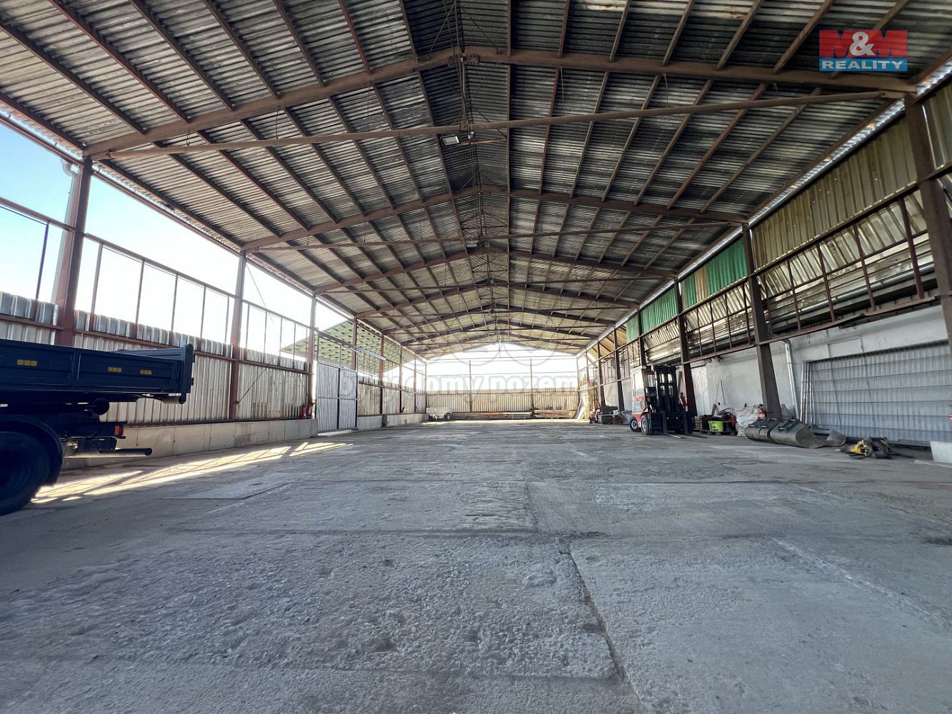 Prodej skladovacích prostor 660 m² — photo 2