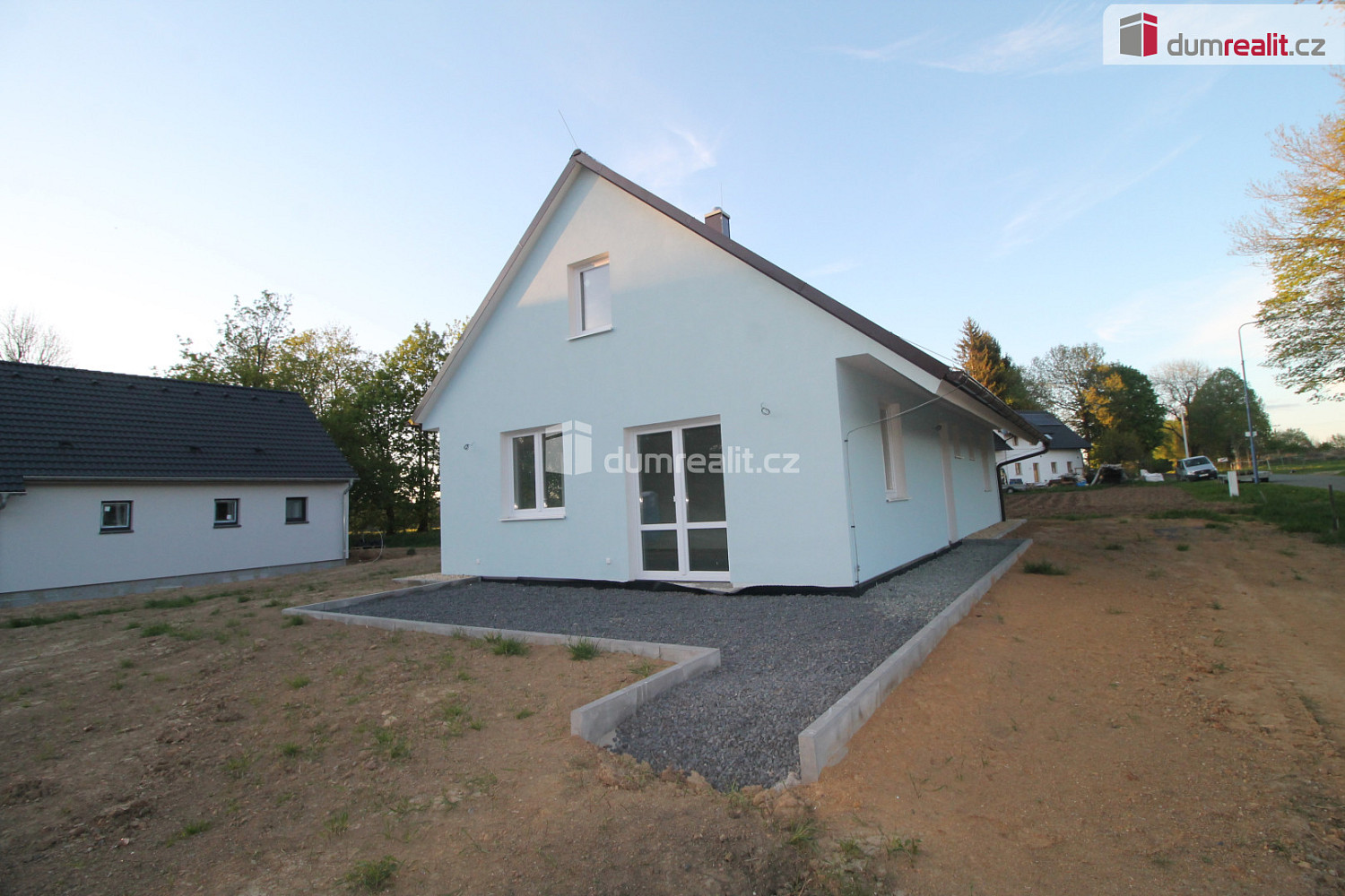 Prodej domu 97 m² s pozemkem 816 m² — photo 2