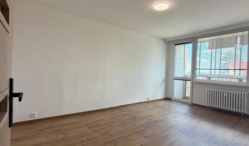 Prodej bytu 3+1 78 m², Jirkov – náhled fotky 3