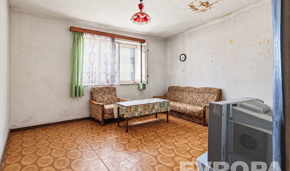 Prodej domu 104 m² s pozemkem 693 m², Pravy – náhled fotky 2