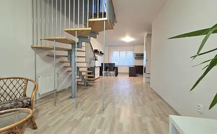 Pronájem bytu 3+kk 90 m²
