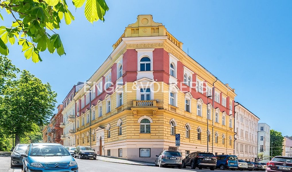 Prodej bytu 5+1 240 m², Praha – náhled fotky 13