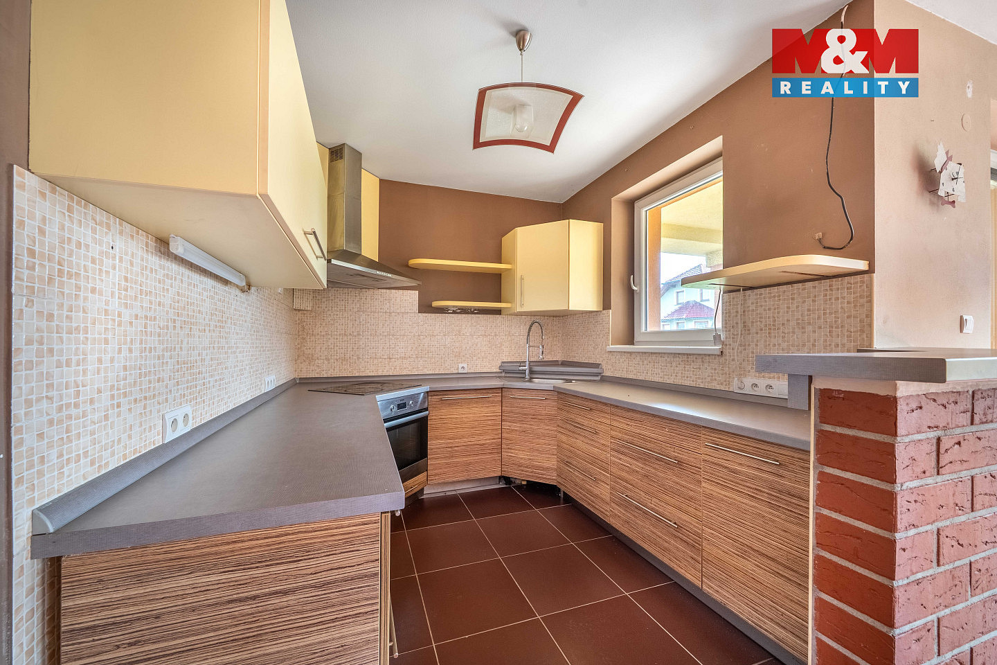 Prodej domu 151 m² s pozemkem 1 061 m² — photo 2