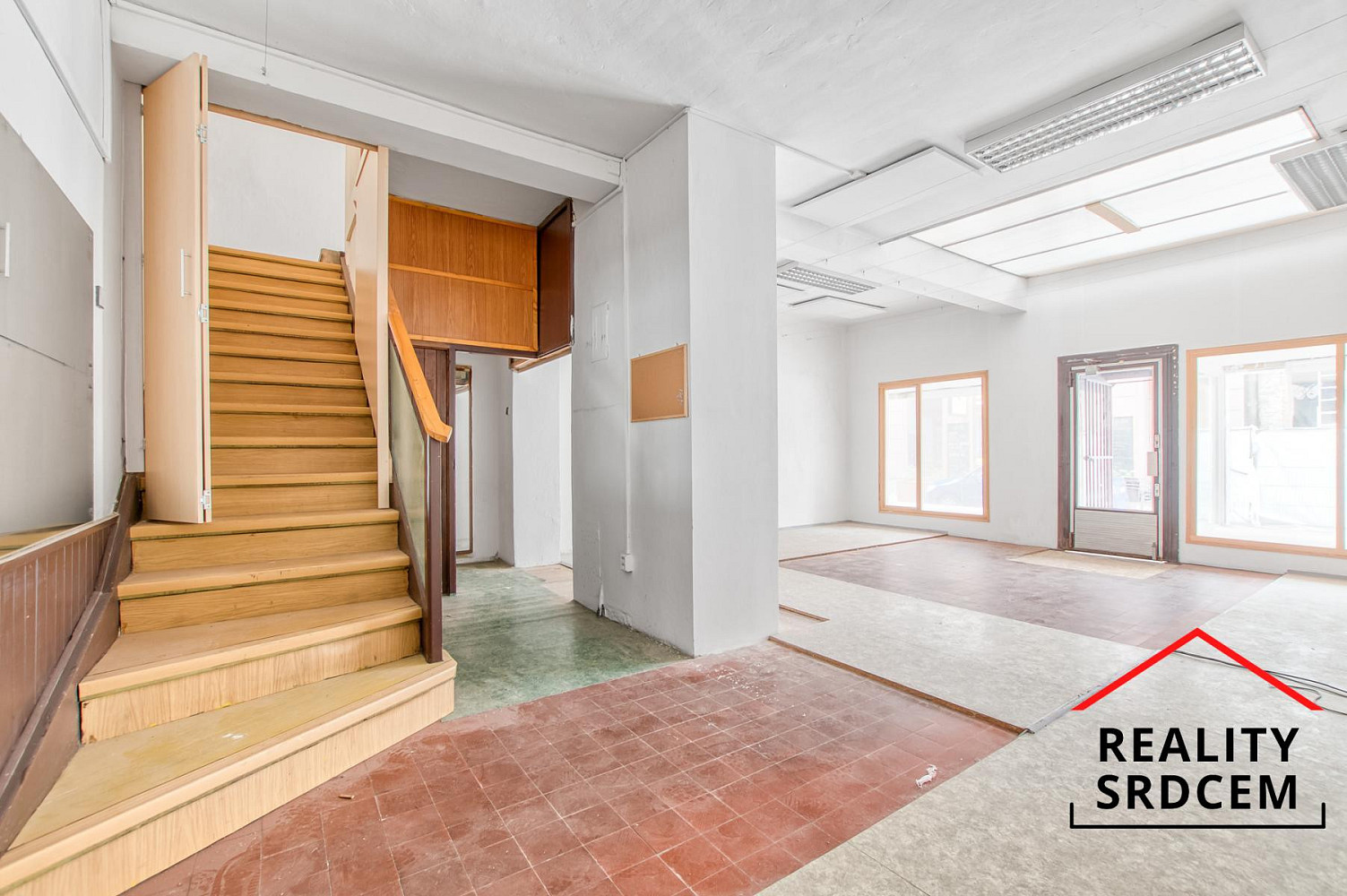 Pronájem obchodních prostor 100 m² – fotografie 3