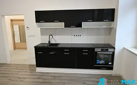 Pronájem bytu 1+kk 38 m², Coufalova, Znojmo