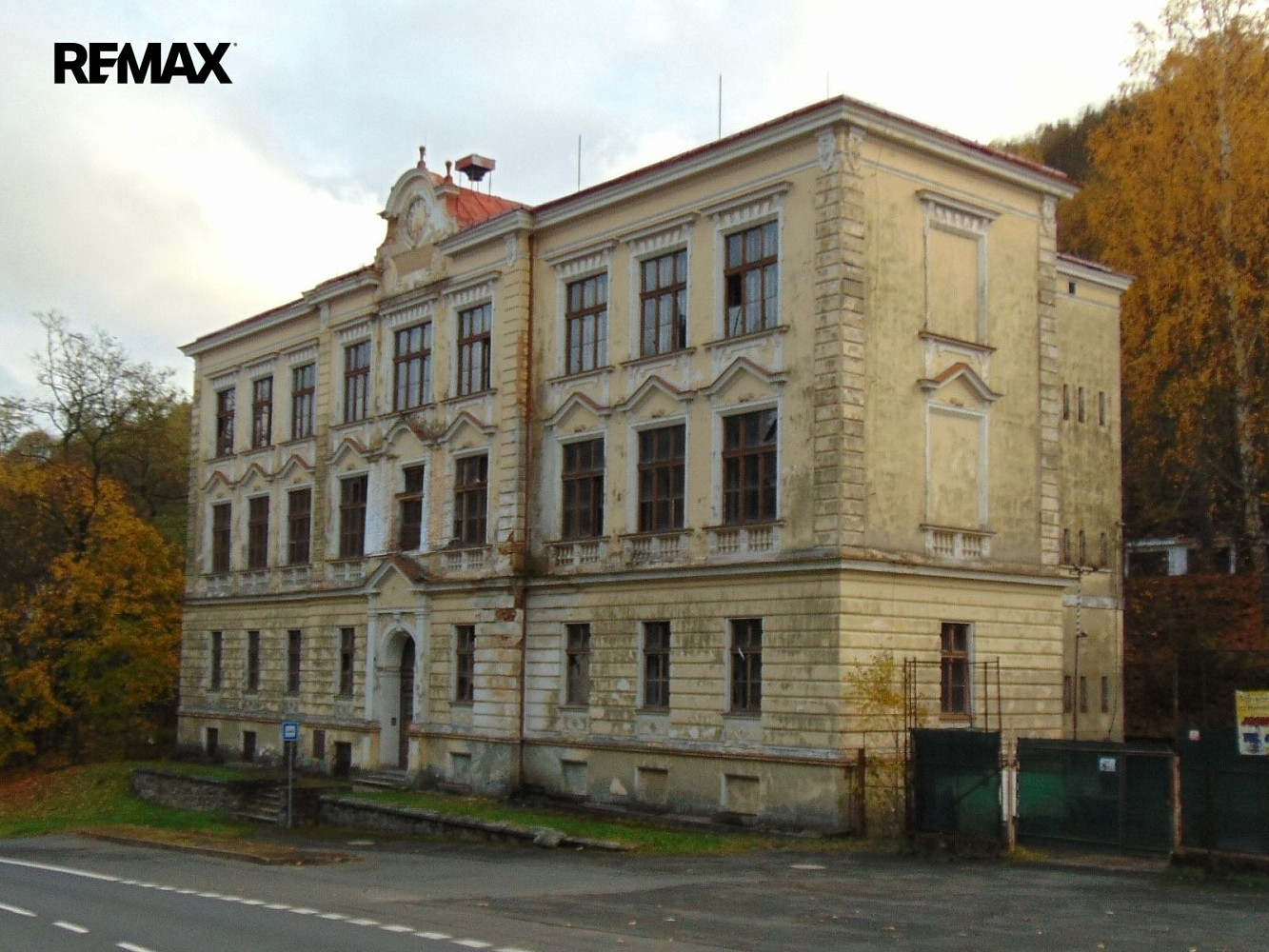 Prodej komerčního objektu (jiného typu) 3 097 m²