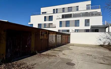 Pronájem, garáž, Uh. Hradiště, 28. října, Uherské Hradiště