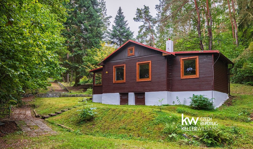 Prodej ubytovacího objektu 655 m², Křečovice – náhled fotky 12