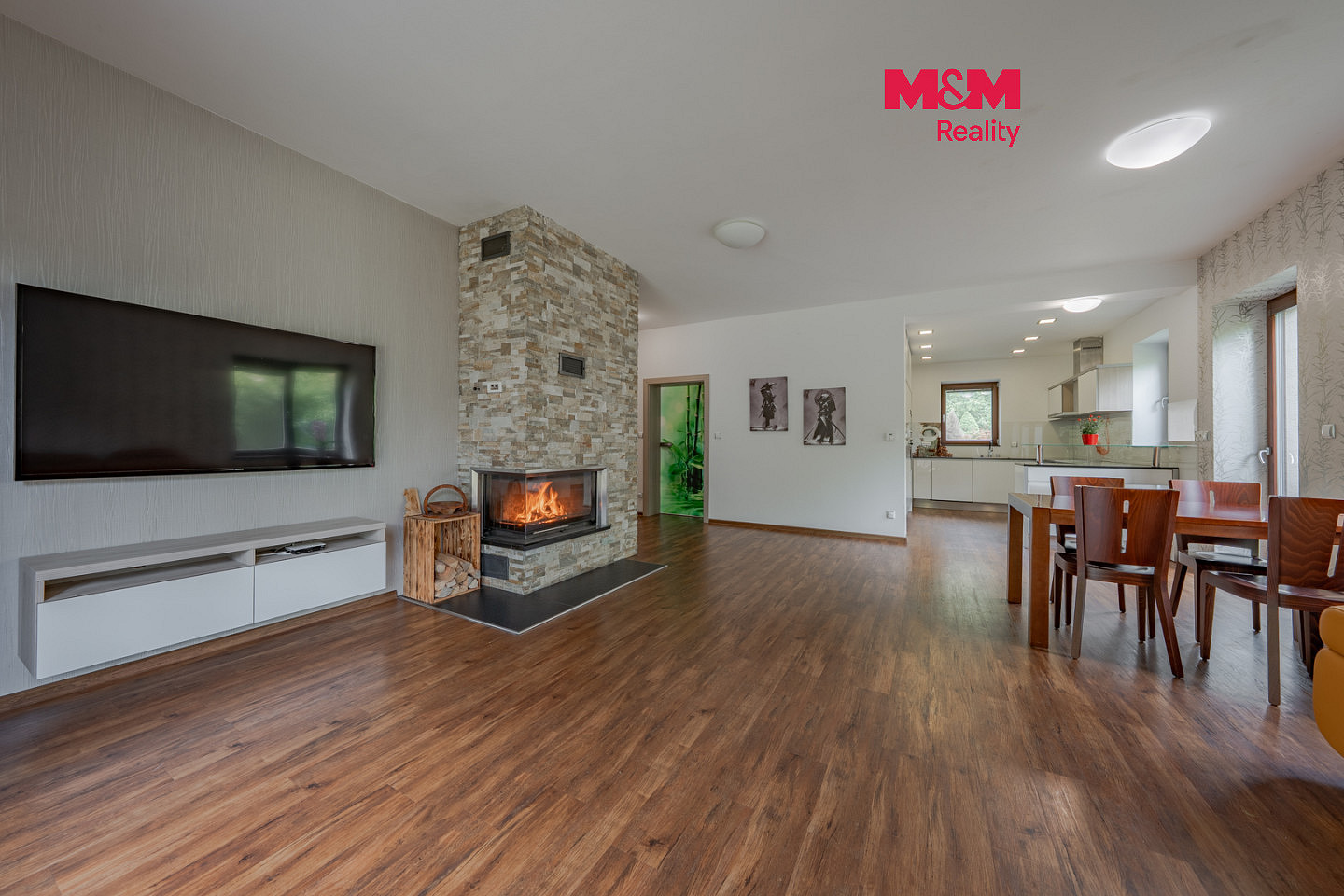 Prodej domu 220 m² s pozemkem 1 559 m²
