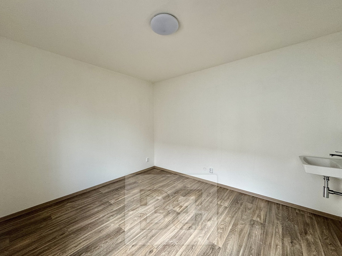 Pronájem komerčního objektu (jiného typu) 50 m² — photo 4